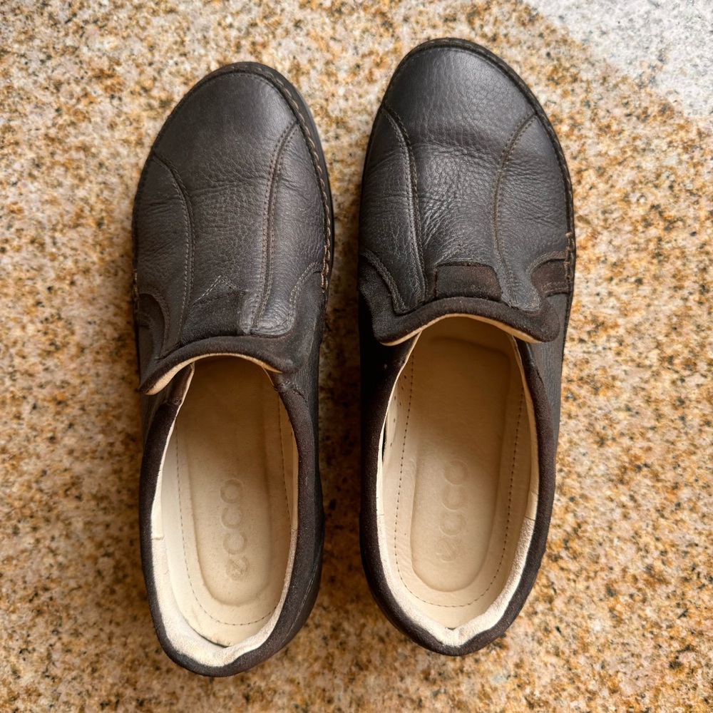 Ecco brown leather walking shoes. Size 37 6.5